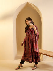 Women Floral Embroidered Pleated Sequinned Kurta with Trousers & With Dupatta