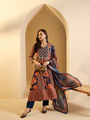 Women Floral Yoke Design Pleated Thread Work Kurta with Trousers & With Dupatta