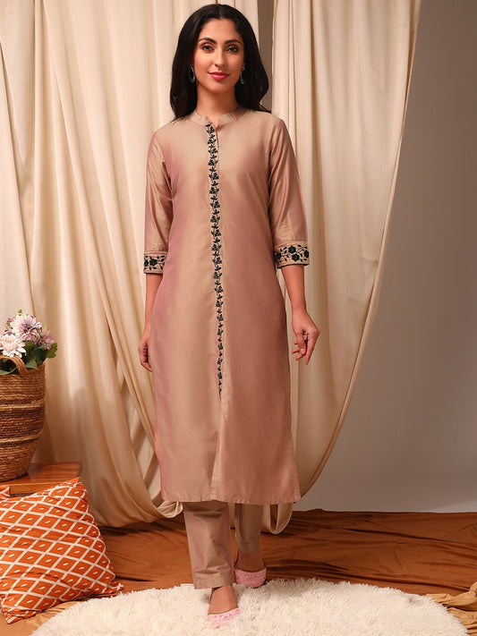 Peach Women Floral Yoke Design High Slit Thread Work Kurta with Trousers