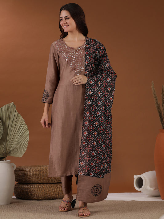 Ethnic Motifs Yoke Design Embroidered Straight Kurta & Trousers With Dupatta