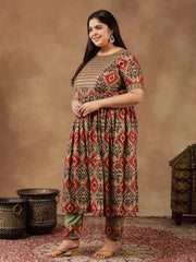 Women Ethnic Motifs Printed Pleated Sequinned Kurta with Trousers