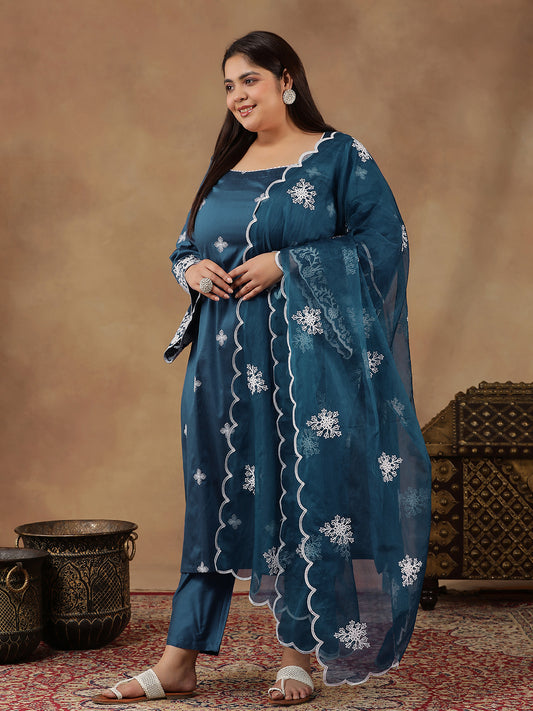 Floral Embroidered Regular Gotta Patti Straight Kurta With Trousers & Dupatta