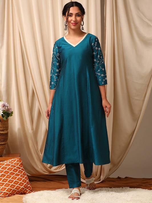 Teal Women Panelled Thread Work Pure Silk Kurta with Trousers