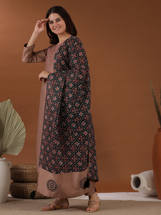 Ethnic Motifs Yoke Design Embroidered Straight Kurta & Trousers With Dupatta