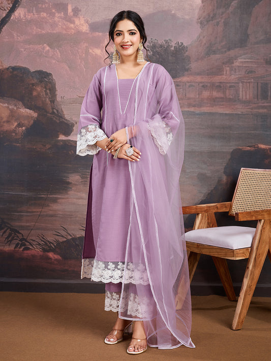 Lace Work Panelled Square Neck Straight Kurta &Trousers With Dupatta