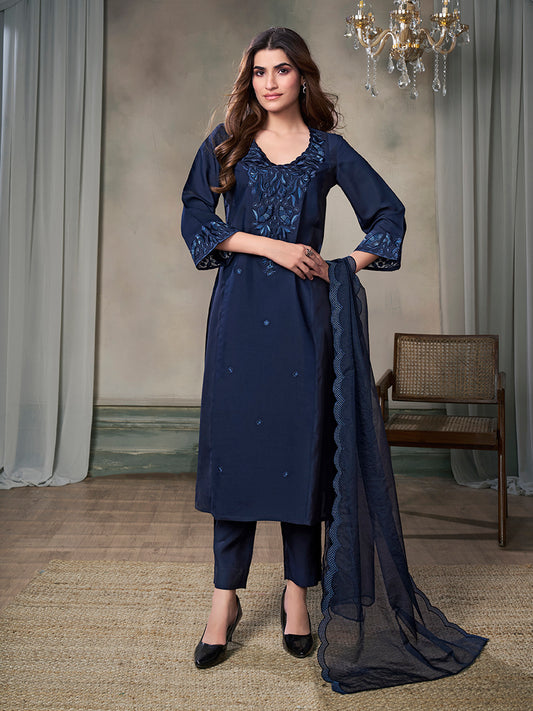 Women Floral Embroidered Regular Thread Work Pure Silk Kurta with Trousers & With Dupatta