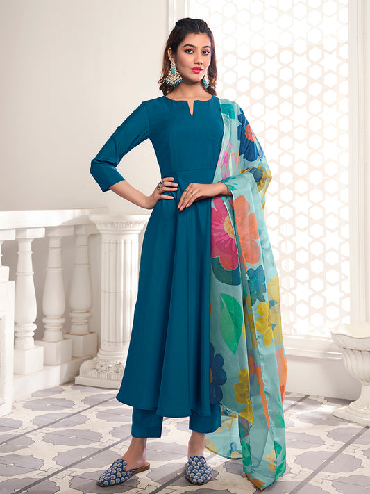 Women Regular Kurta with Trousers & With Dupatta