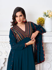 Women Ethnic Motifs Embroidered Sequinned Grandeur & Majestic Artwork Georgette Kurta