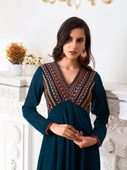 Women Ethnic Motifs Embroidered Sequinned Grandeur & Majestic Artwork Georgette Kurta