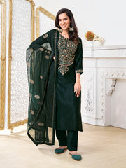 Women Floral Yoke Design Regular Sequinned Velvet Kurta with Trousers & With Dupatta