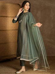 Women Floral Embroidered Panelled Thread Work Kurta with Trousers & With Dupatta