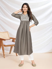 Geometric Embroidered Round Neck Three-Quarter Sleeves Kurta