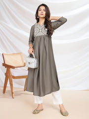 Geometric Embroidered Round Neck Three-Quarter Sleeves Kurta