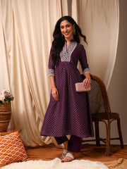 Bandhani Printed Mandarin Collar Thread Work A-Line Kurta