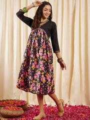 Women Floral Printed Pure Cotton A-line Midi Dress