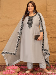 Plus Size Floral Embroidered Kurta With Trousers & Dupatta