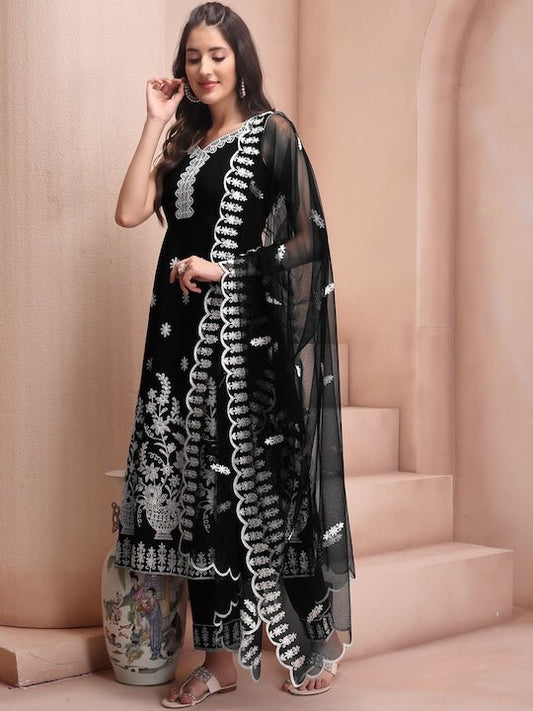 Black Floral Embroidered Thread Work Chanderi Cotton Kurta & Trousers With Dupatta - Inddus.com