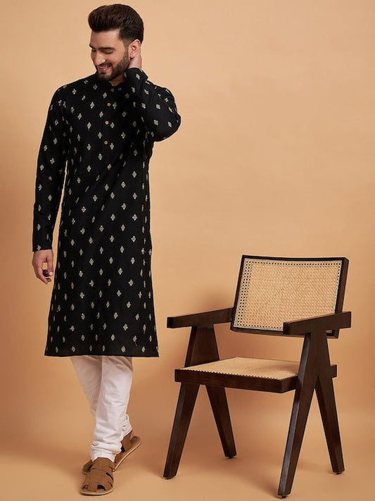 BlackEthnic Motifs Embroidered Thread Work Silk Kurta - Inddus.com