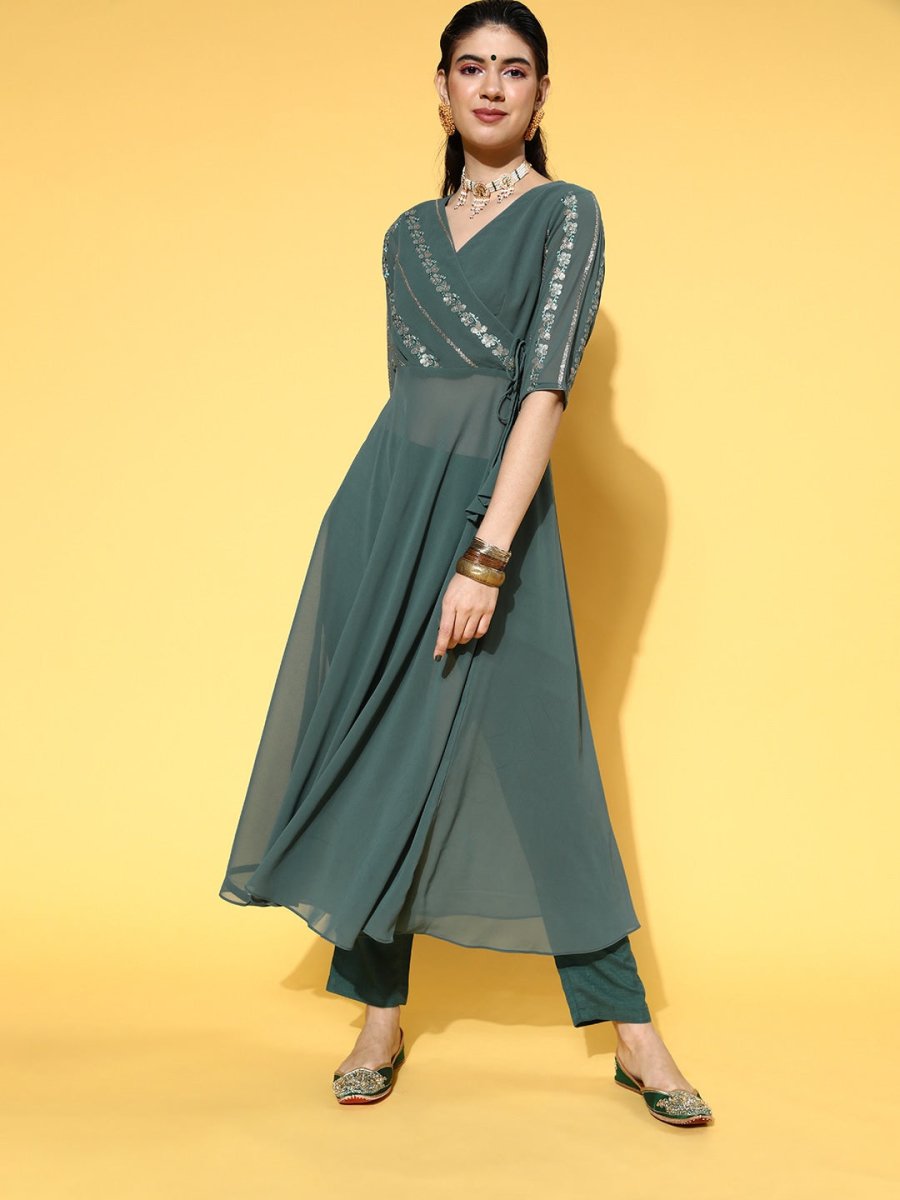 Ethnic Motifs Poly Georgette Nuovo Sleeves Kurta Set - Inddus.com