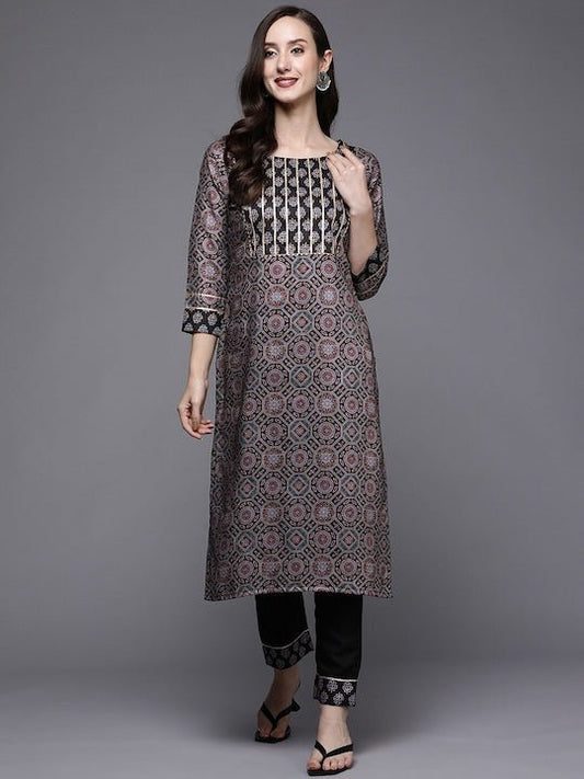 Ethnic Motifs Printed Gotta Patti Kurta with Trousers - Inddus.com