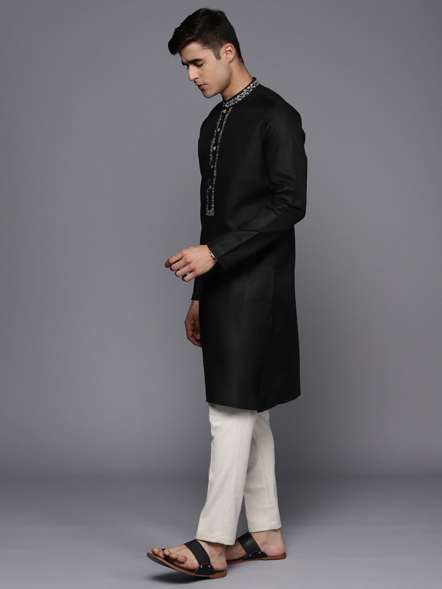 Ethnic Motifs Yoke Design Linen Blend Thread Work Kurta - Inddus.com