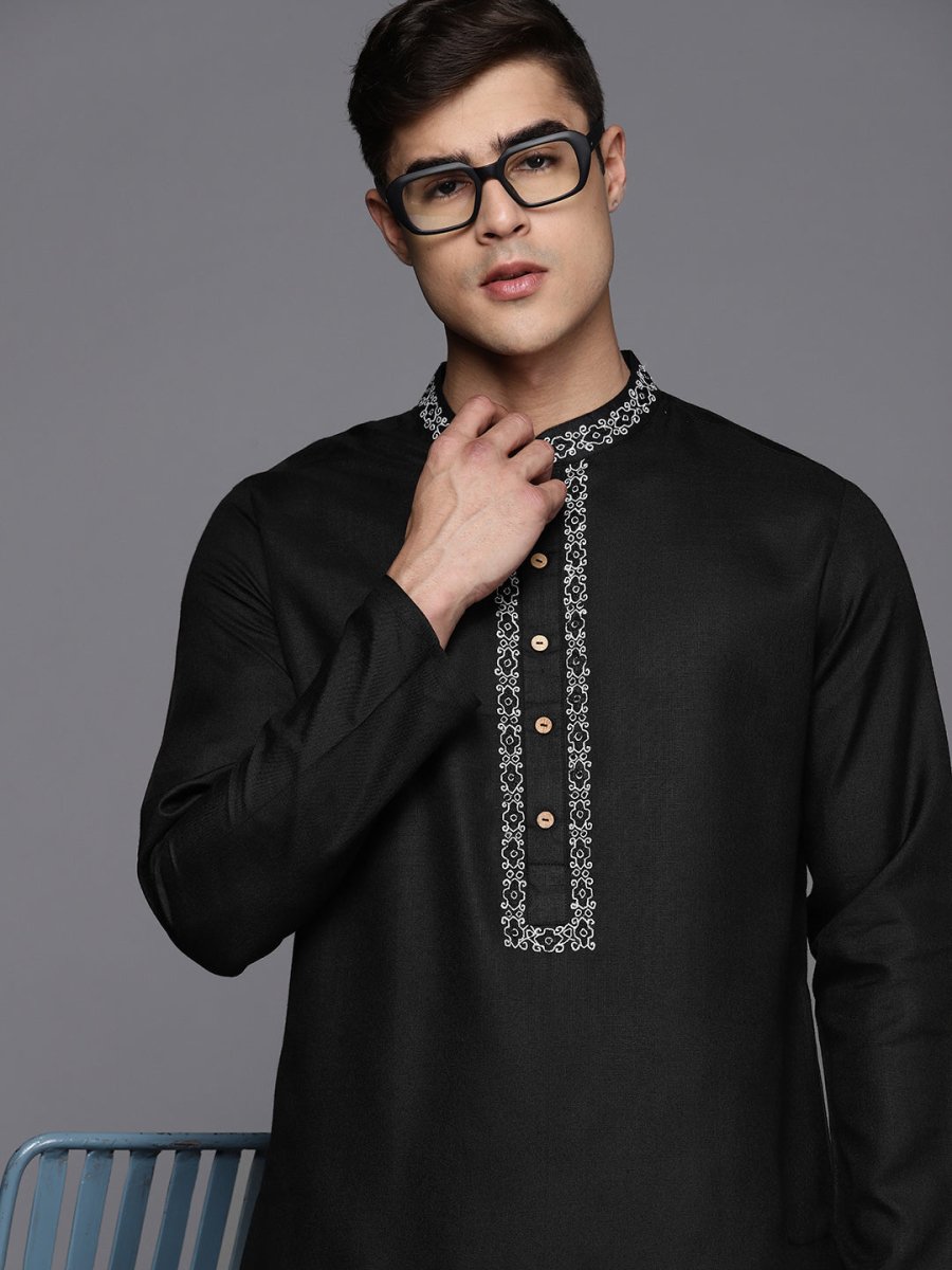 Ethnic Motifs Yoke Design Linen Blend Thread Work Kurta - Inddus.com