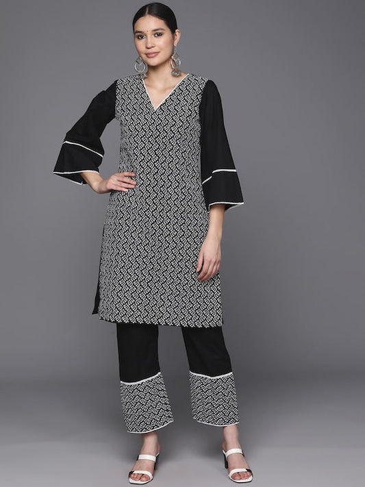 Floral Embroidered Chikankari Regular Thread Work Kurta with Palazzos - Inddus.com