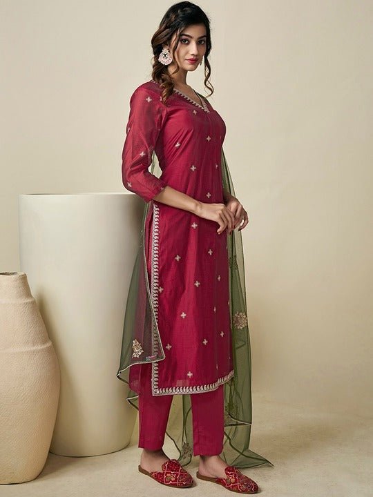 Floral Embroidered Regular Chanderi Cotton Kurta With Trousers & With Dupatta - Inddus.com