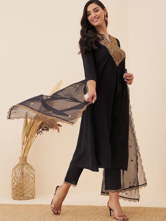 Floral Yoke Design Regular Chanderi Cotton Kurta With Trousers & Dupatta - Inddus.com