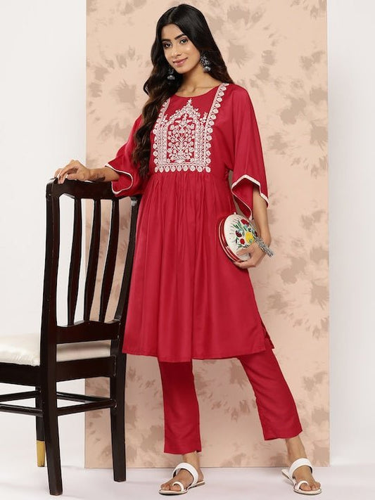 Floral Yoke Design Regular Thread Work Kurta With Trousers - Inddus.com