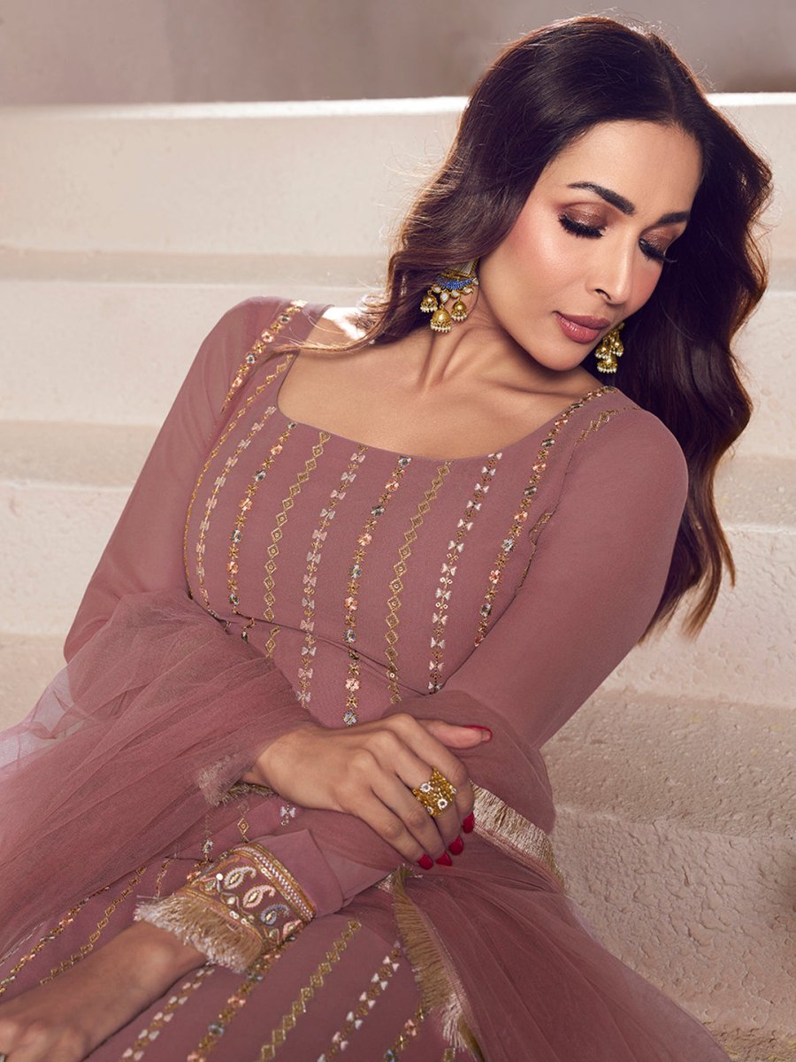 Malaika Arora Dirty Pink Zari Thread Embroidered Stright Kurta Set - Inddus.com