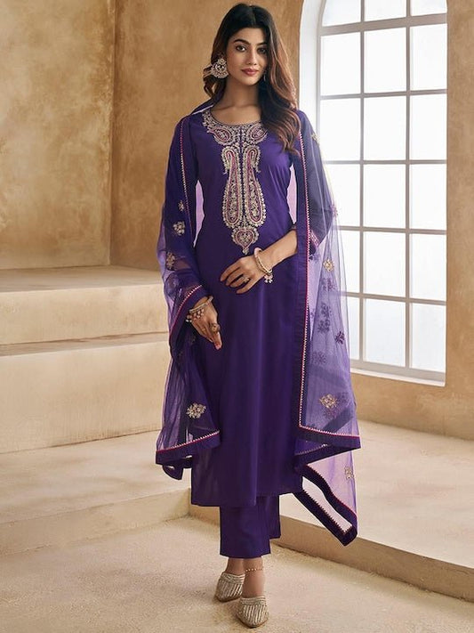 Paisley Yoke Design Regular Pure Silk Kurta with Trousers & With Dupatta - Inddus.com