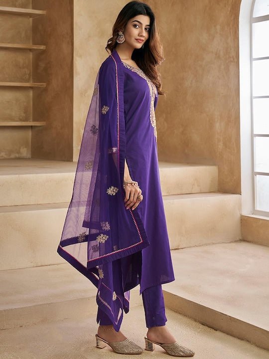 Paisley Yoke Design Regular Pure Silk Kurta with Trousers & With Dupatta - Inddus.com