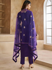 Paisley Yoke Design Regular Pure Silk Kurta with Trousers & With Dupatta - Inddus.com