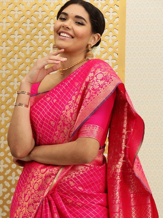 Pink & Golden Checked Embroidered Silk Blend Jashn Banarasi Saree - Inddus.com