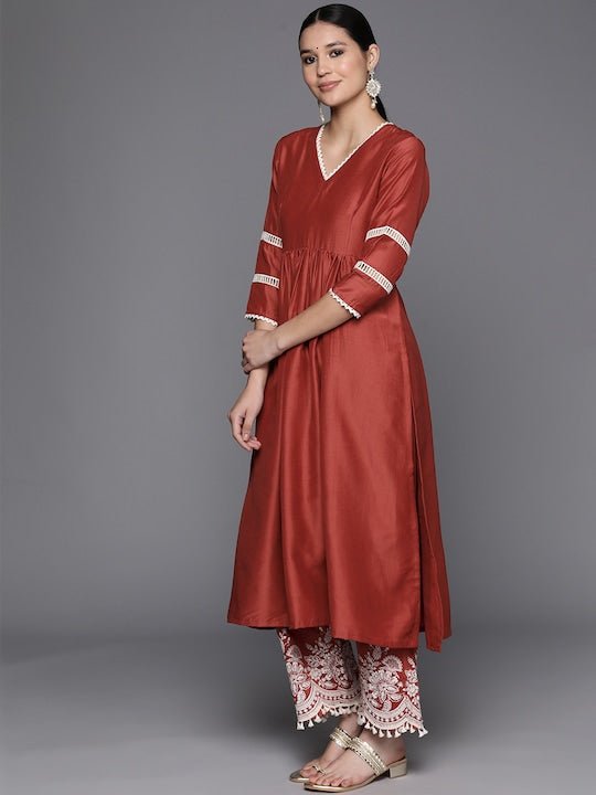 Regular Thread Work Kurta With Trousers With Lace Detail - Inddus.com