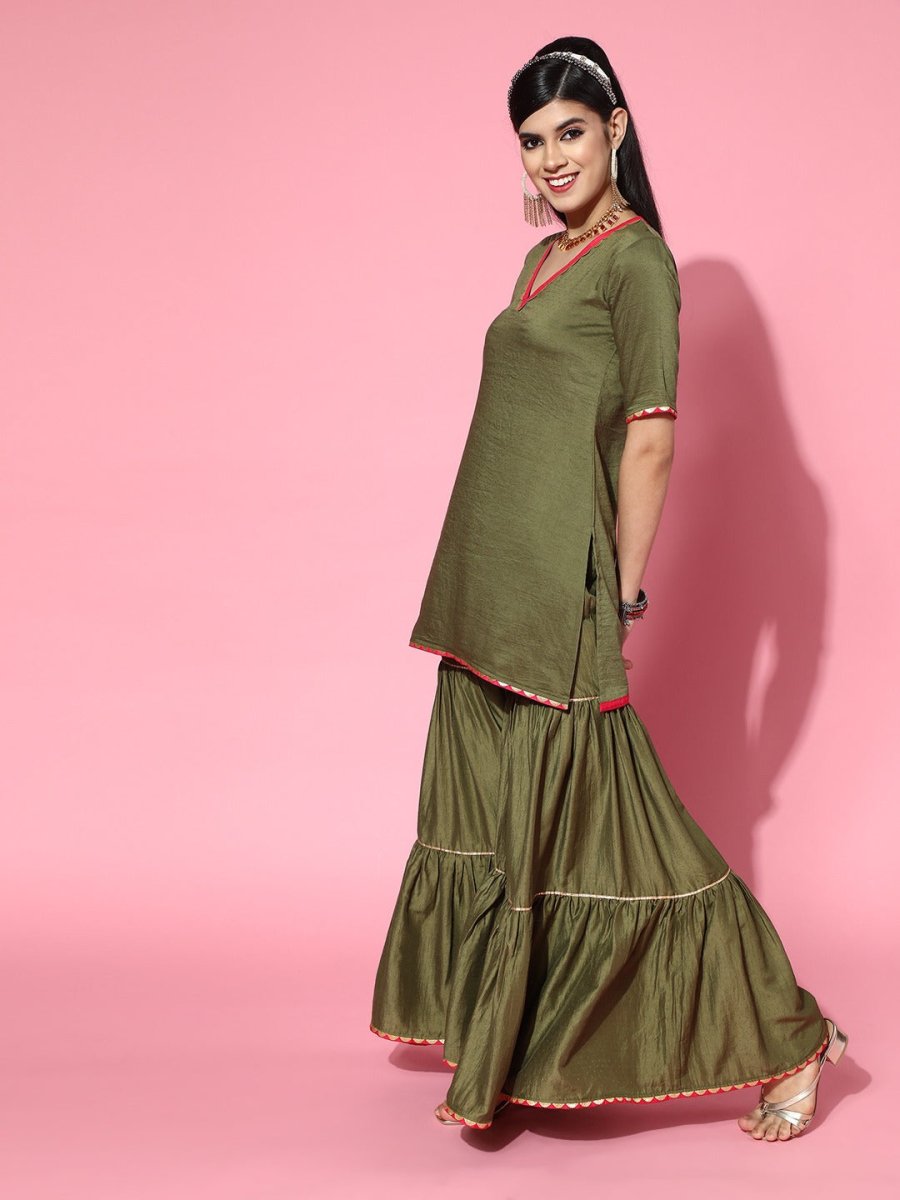 Solid Silk Blend Scalloped Edge Kurta Set - Inddus.com