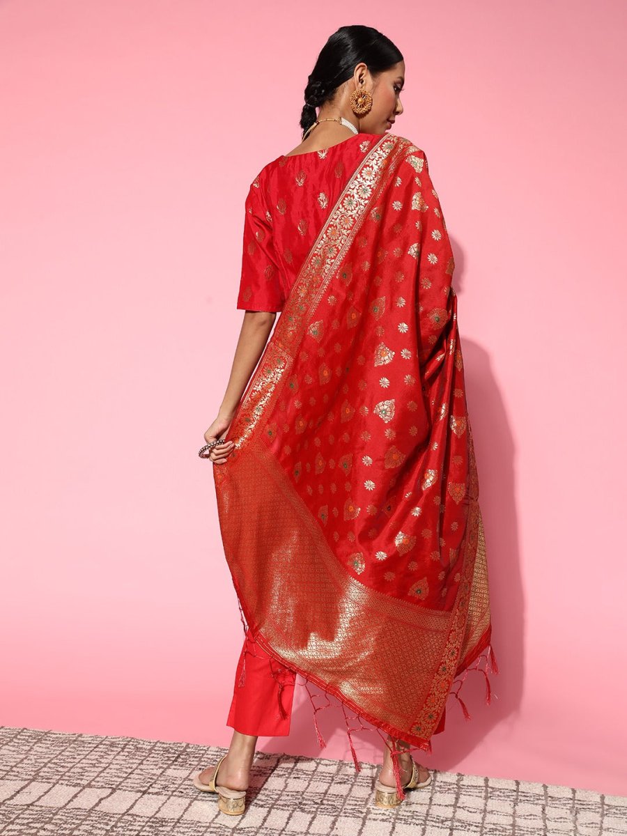 Women Ethnic Motifs Silk Blend Ethereal Embroidery Kurta Set - Inddus.com