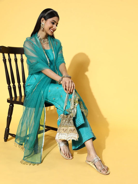 Women Floral Net Bling it On Kurta Set - Inddus.com