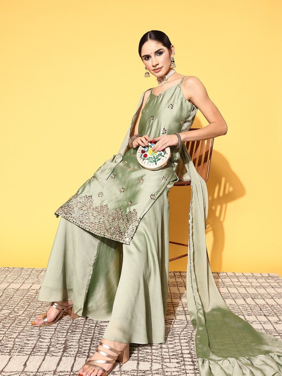 Women Floral Silk Blend Bling it On Kurta Set - Inddus.com