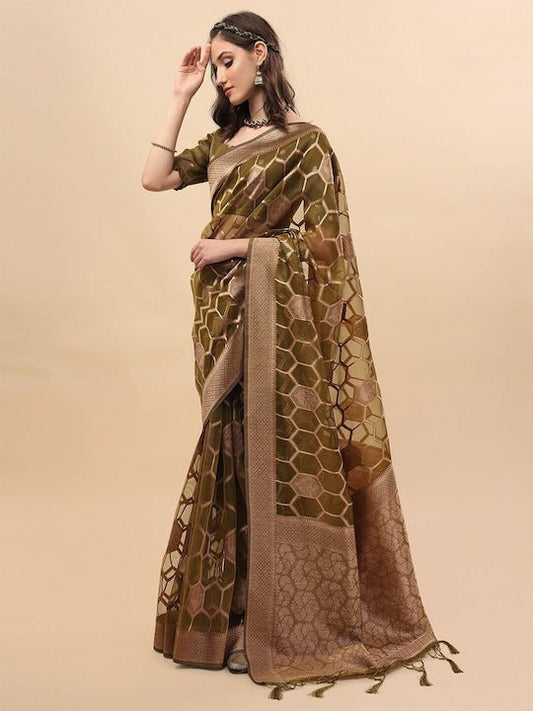 Women Green & Gold-Toned Zari Organza Saree