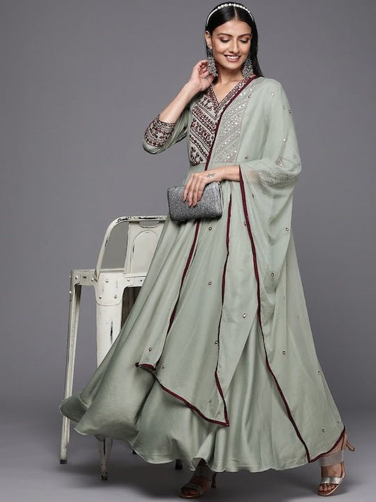 Women Green & Purple Ethnic Motifs Yoke Design Thread Work Anarkali Kurta - Inddus.com