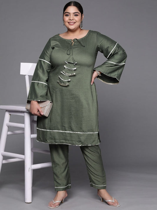 Women Green Solid Gotta Patti Detail Kurta with Trousers - Inddus.com