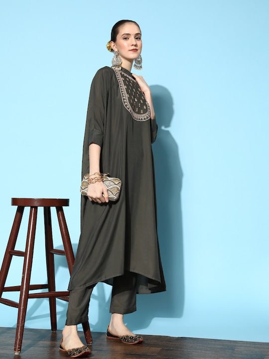 Women Green Yoke Design Kurta with Trousers - Inddus.com