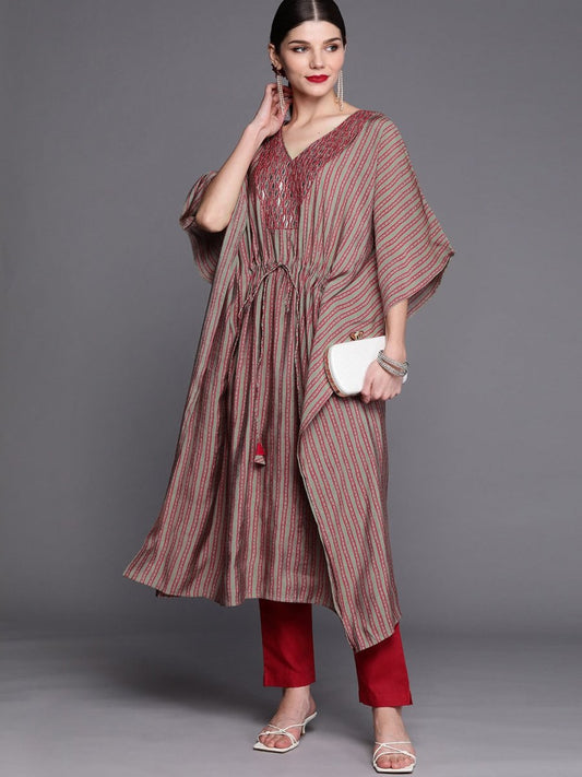 Women Grey & Pink Yoke Design Extended Sleeves Thread Work Kaftan Kurta - Inddus.com