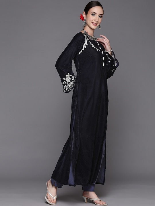 Women Navy Blue Floral Thread Work Velvet Kurta with Trousers - Inddus.com